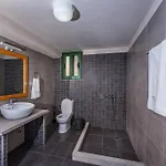 Eltheo Apartamento *