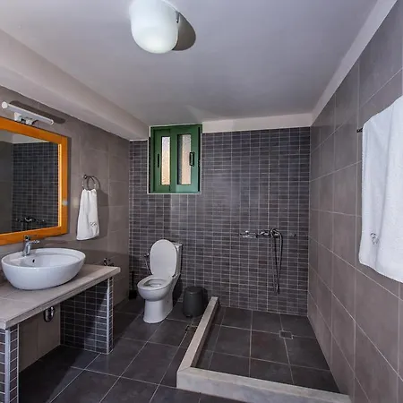Eltheo Apartamento *